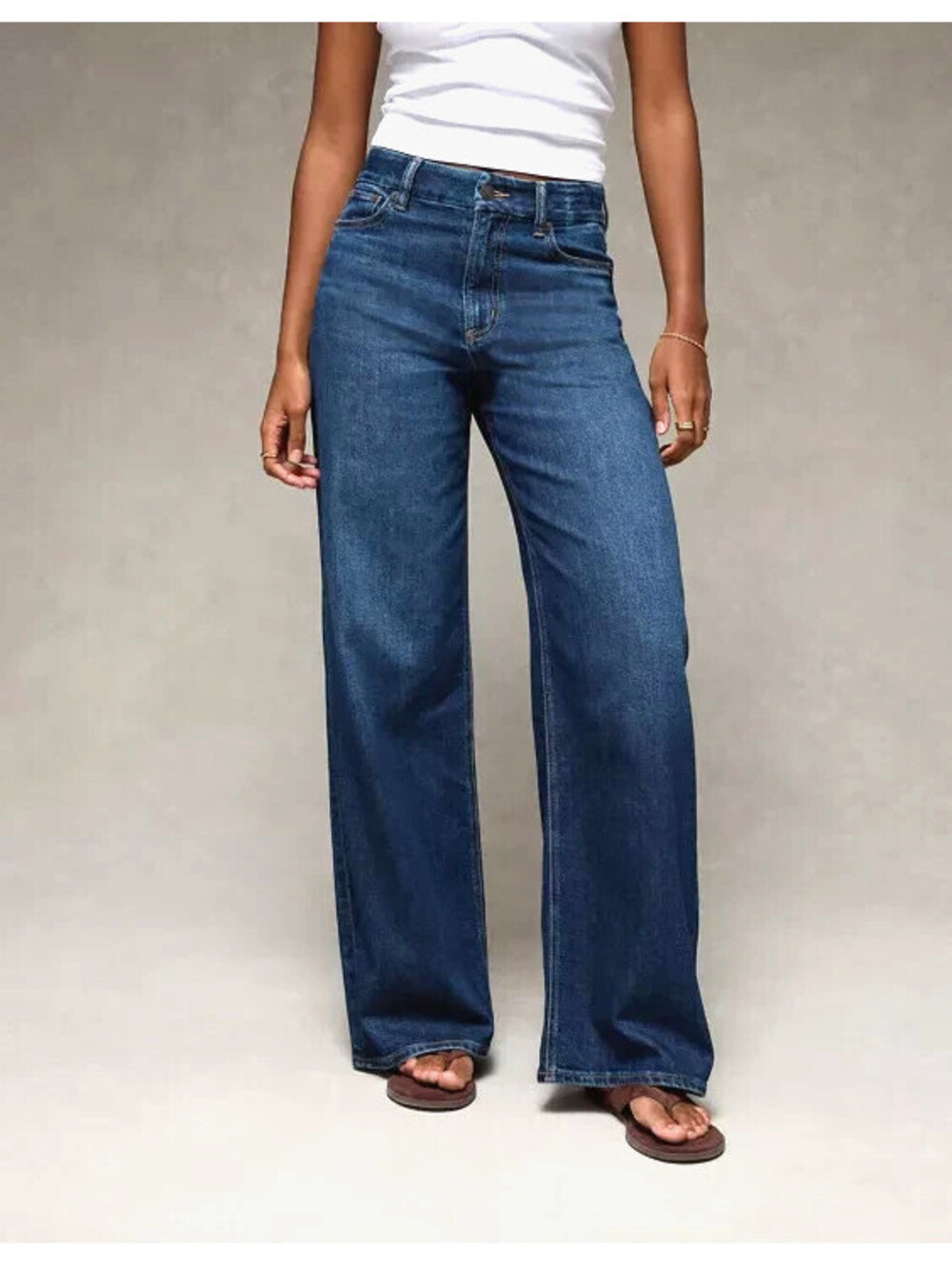 American Eagle Super High-Rise Baggy Wide Leg Jeans Size 00/25 Medium Wash